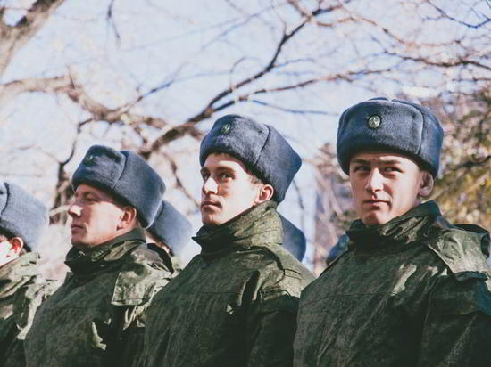 Российская армия перестанет носить ушанки и пилотки