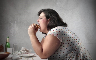 8 причин переедания, мешающих похудеть